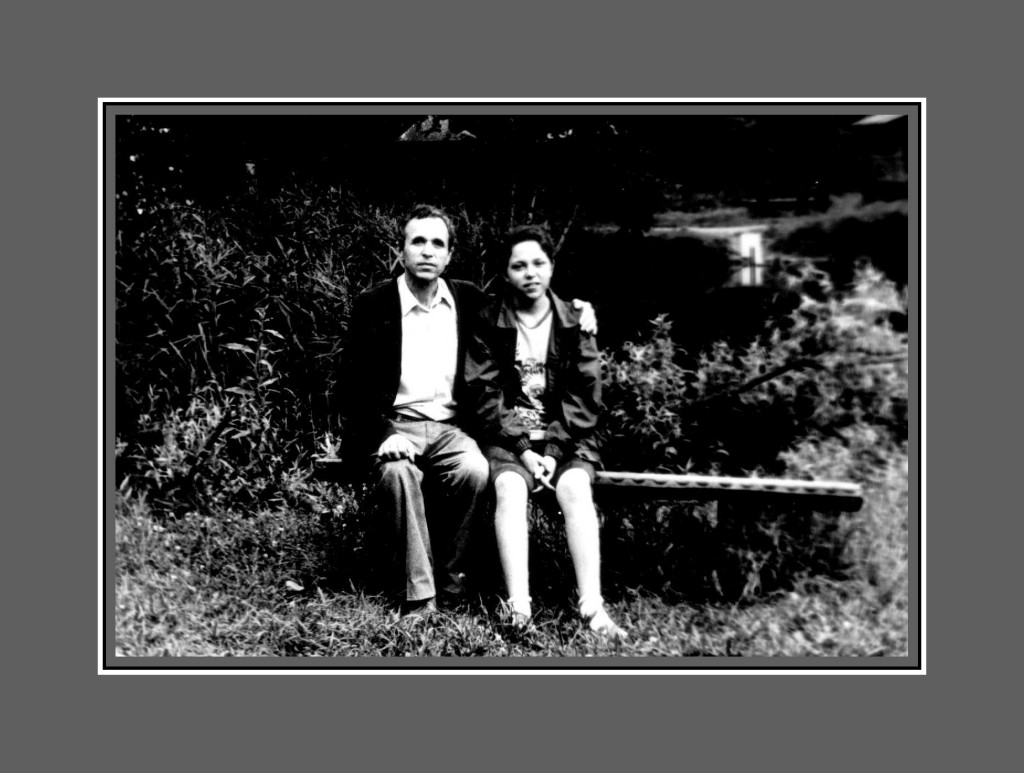 
1993 год, Подмосковье. Владимир Максимчук и его дочь Мария на отдыхе в пансионате «Березовая роща» 
